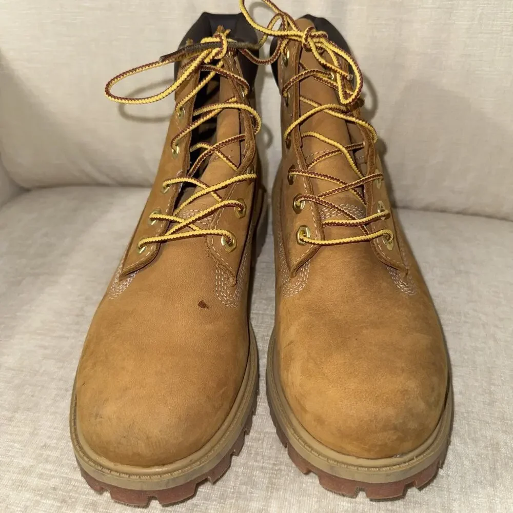Timberland Junior Classic 6-Inch Waterproof Boot Size 5.5 Work Boots Great Used
